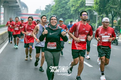 Race photo from ONE RUN 10 K