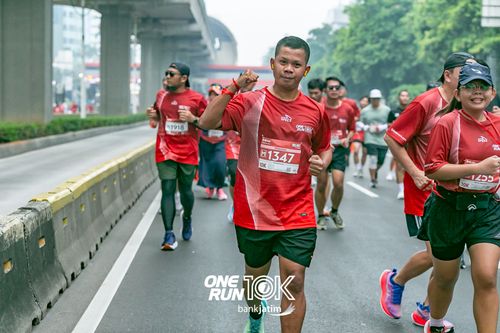Race photo from ONE RUN 10 K