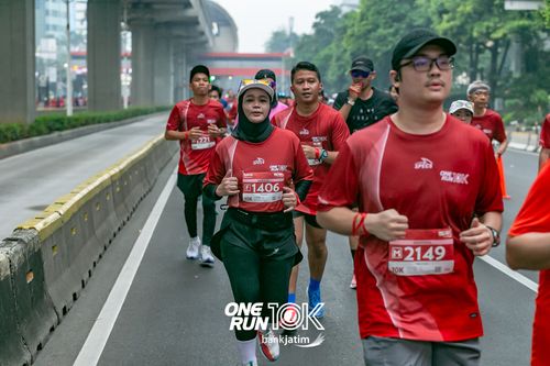 Race photo from ONE RUN 10 K