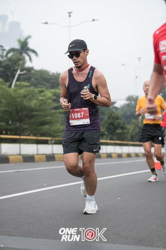 Race photo from ONE RUN 10K 2025