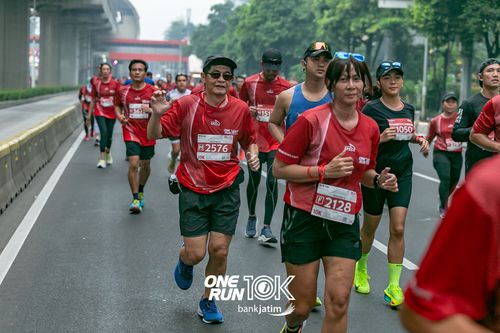 Race photo from ONE RUN 10 K