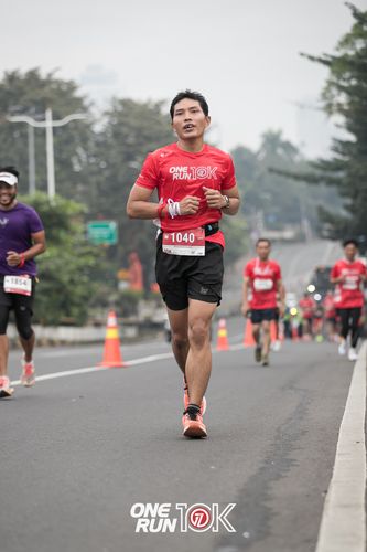 Race photo from ONE RUN 10K 2025