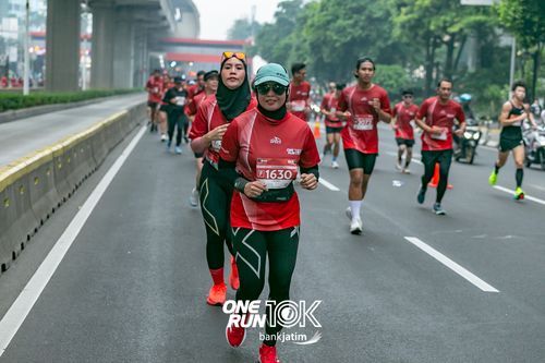 Race photo from ONE RUN 10 K