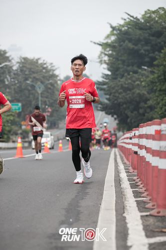 Race photo from ONE RUN 10K 2025