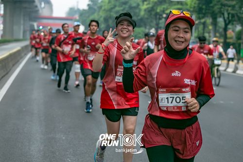 Race photo from ONE RUN 10 K