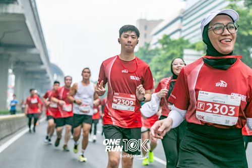 Race photo from ONE RUN 10 K