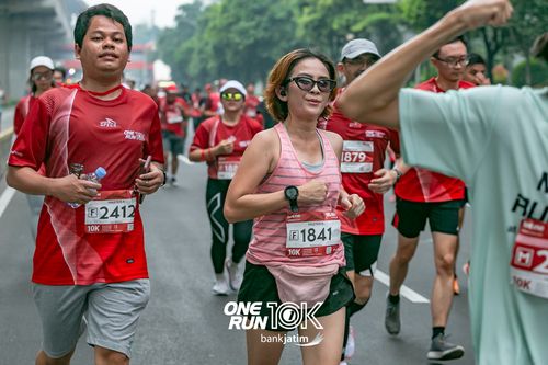 Race photo from ONE RUN 10 K