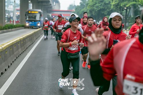 Race photo from ONE RUN 10 K