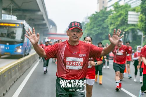 Race photo from ONE RUN 10 K
