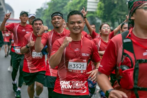 Race photo from ONE RUN 10 K