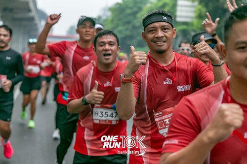 Race photo from ONE RUN 10 K