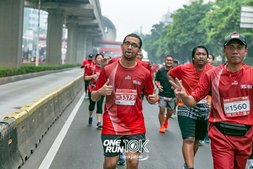 Race photo from ONE RUN 10 K