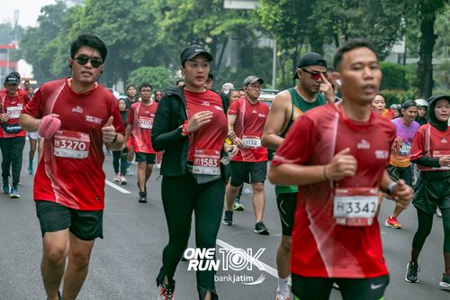 Race photo from ONE RUN 10 K