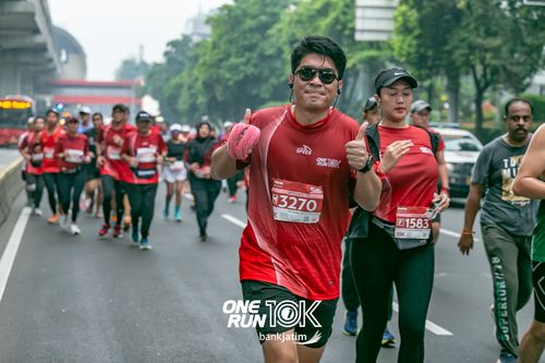 Race photo from ONE RUN 10 K