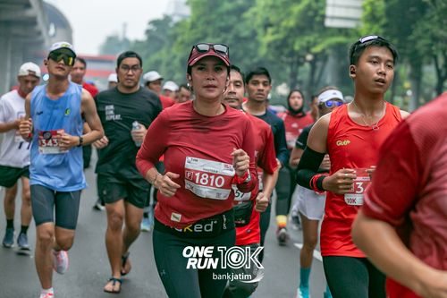 Race photo from ONE RUN 10 K