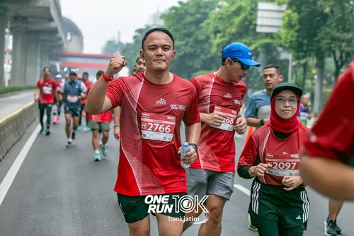 Race photo from ONE RUN 10 K