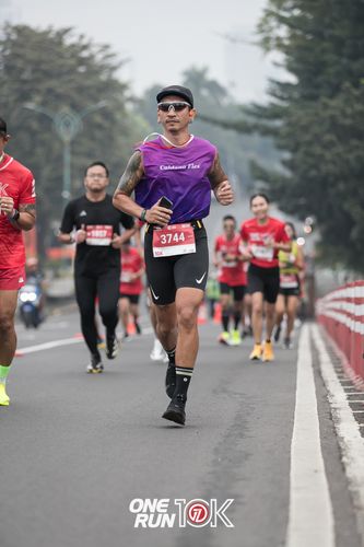 Race photo from ONE RUN 10K 2025