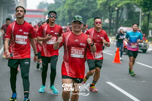 Race photo from ONE RUN 10 K