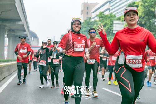 Race photo from ONE RUN 10 K