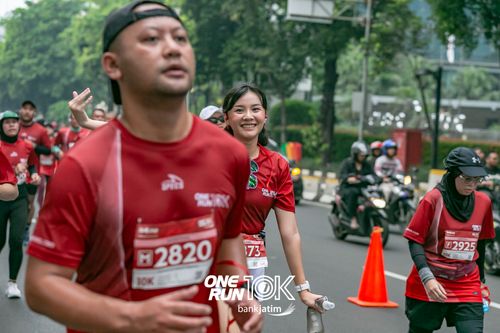 Race photo from ONE RUN 10 K