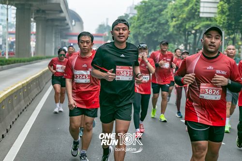 Race photo from ONE RUN 10 K