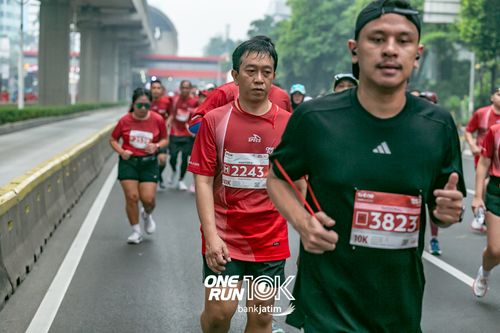 Race photo from ONE RUN 10 K