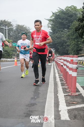 Race photo from ONE RUN 10K 2025