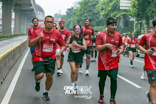 Race photo from ONE RUN 10 K