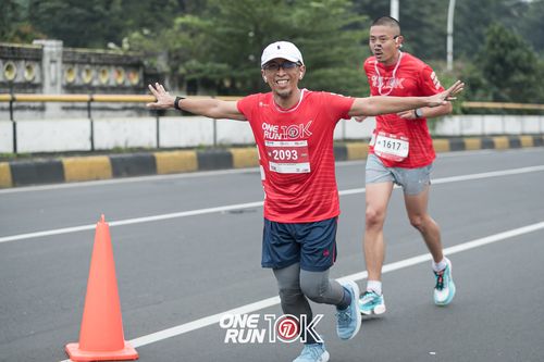 Race photo from ONE RUN 10K 2025