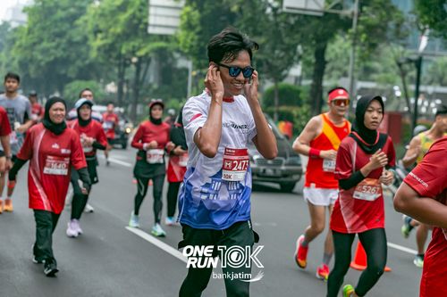 Race photo from ONE RUN 10 K