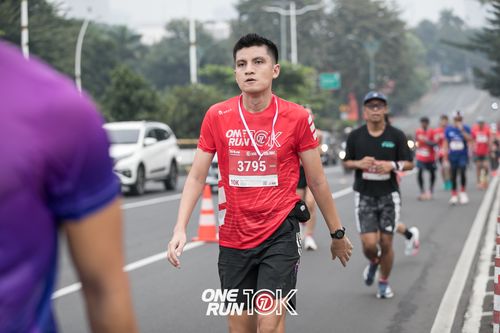 Race photo from ONE RUN 10K 2025