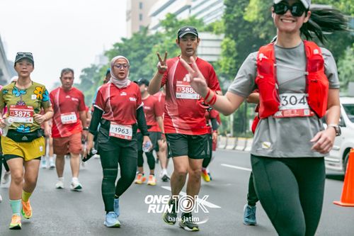 Race photo from ONE RUN 10 K