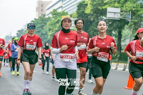 Race photo from ONE RUN 10 K