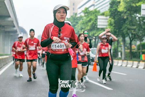 Race photo from ONE RUN 10 K
