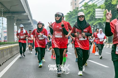 Race photo from ONE RUN 10 K