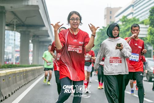 Race photo from ONE RUN 10 K