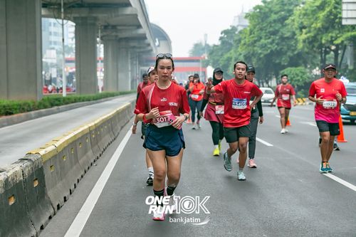 Race photo from ONE RUN 10 K