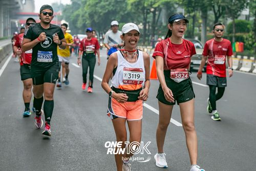 Race photo from ONE RUN 10 K