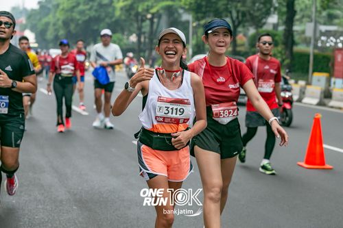 Race photo from ONE RUN 10 K