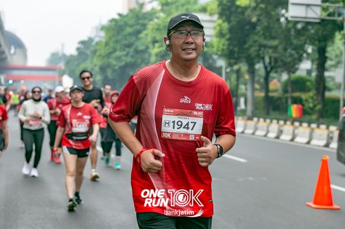Race photo from ONE RUN 10 K