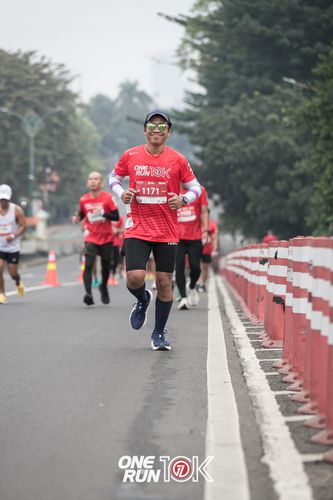 Race photo from ONE RUN 10K 2025