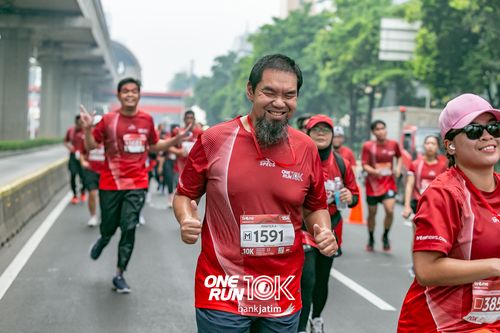 Race photo from ONE RUN 10 K