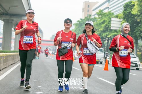 Race photo from ONE RUN 10 K