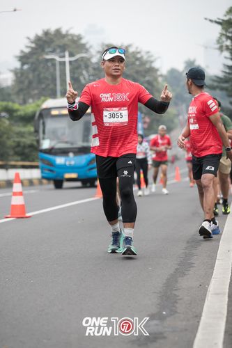 Race photo from ONE RUN 10K 2025