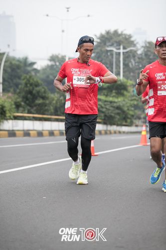 Race photo from ONE RUN 10K 2025