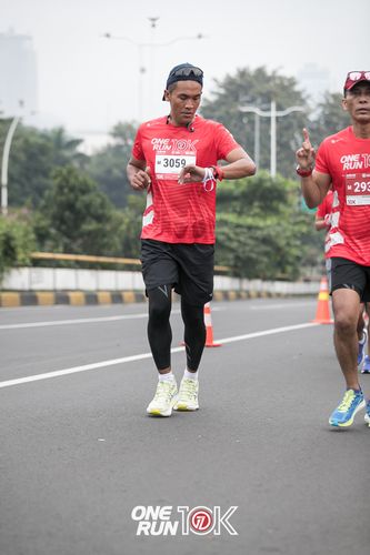 Race photo from ONE RUN 10K 2025