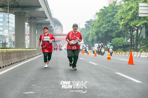 Race photo from ONE RUN 10 K