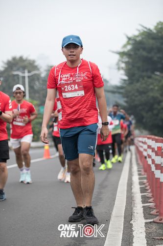 Race photo from ONE RUN 10K 2025