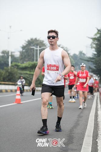 Race photo from ONE RUN 10K 2025