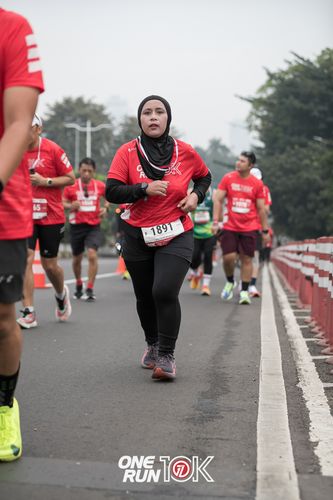 Race photo from ONE RUN 10K 2025